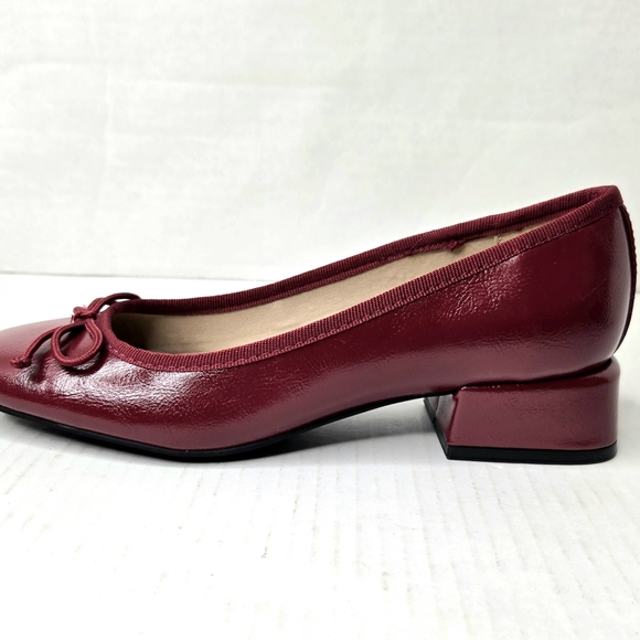 Unisa Leather Flats. Dark Red, 6M - Picture 6 of 12